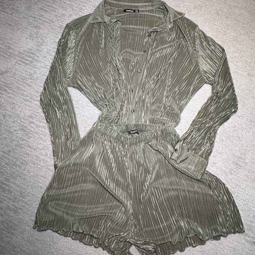 Olive Green Button Down Pleated Shorts Set - image 2